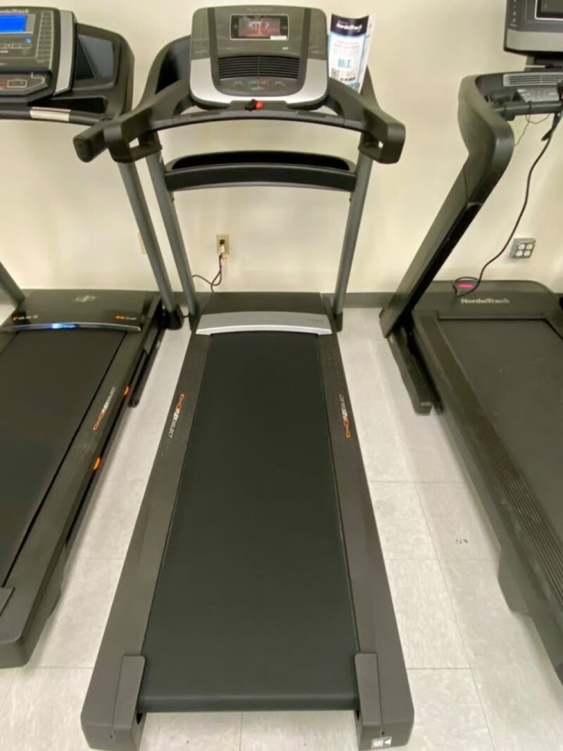 Like-New 2024 NordicTrack T 7.5 S Treadmill, Sacramento