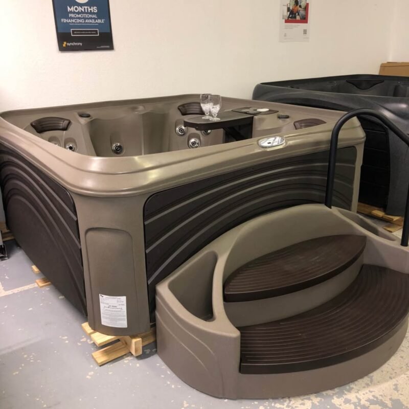 Near-New 2023 Hot Tub (2-3 Person), Farmington - Image 3