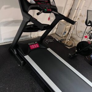Treadmill: Entry level