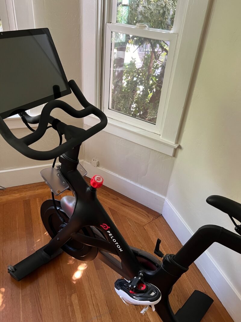 Used 2019 Peloton Bike 2nd Gen, 136 Rides, Sacramento