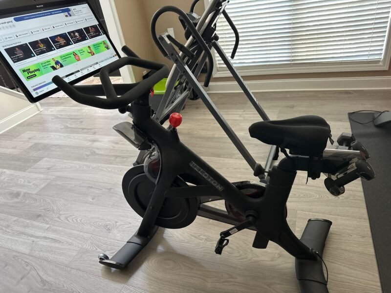Peloton Bike Plus 2022 - Like New (5 Rides) - Harrisburg